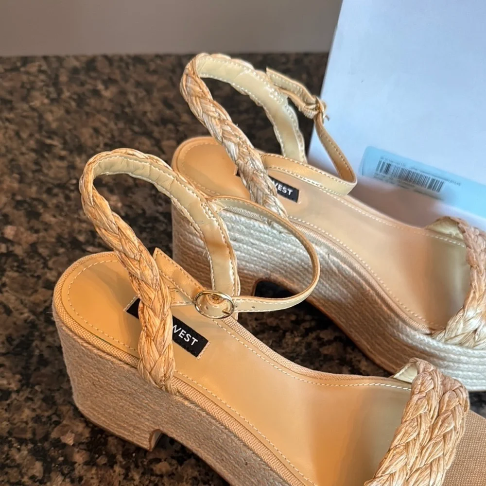 Nine West Rivva 3 light natural braided jute Platform NWT 9.5